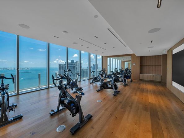 300 Biscayne Boulevard Way #2804 2804, Miami FL 33131