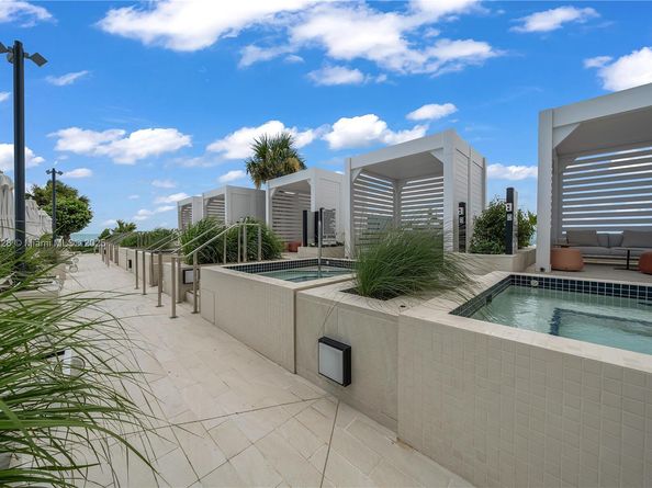 300 Biscayne Boulevard Way #2804 2804, Miami FL 33131