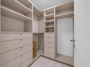 300 Biscayne Boulevard Way #2804 2804, Miami FL 33131