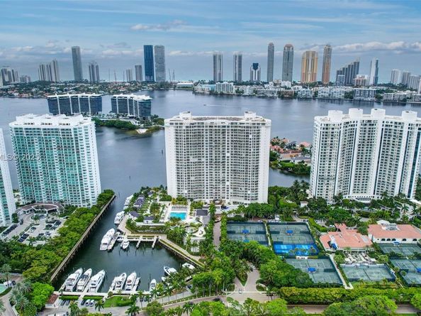 7000 Island Blvd 1701, Aventura FL 33160