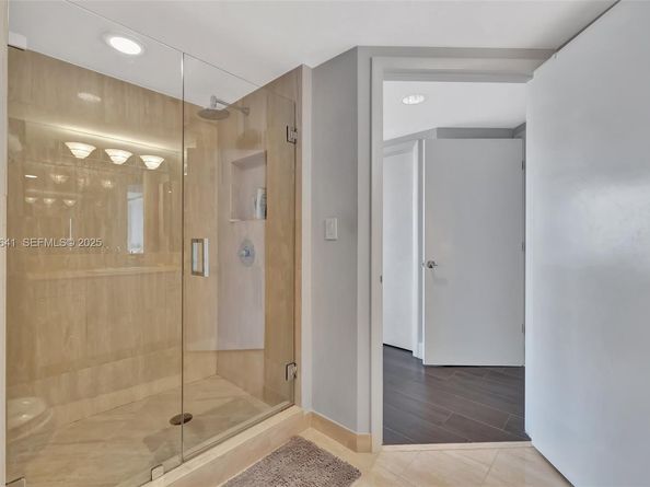 7000 Island Blvd 1701, Aventura FL 33160