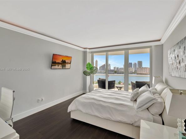 7000 Island Blvd 1701, Aventura FL 33160