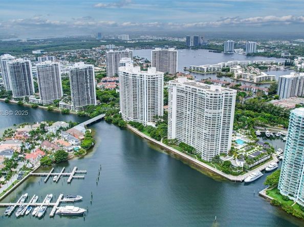 7000 Island Blvd 1701, Aventura FL 33160