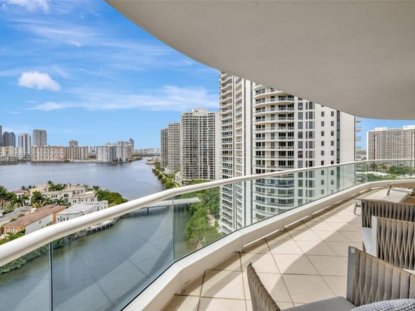 7000 Island Blvd 1701, Aventura FL 33160