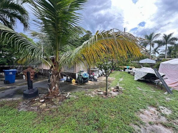1499 SW 28th Way, Fort Lauderdale FL 33312
