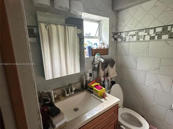 1499 SW 28th Way, Fort Lauderdale FL 33312