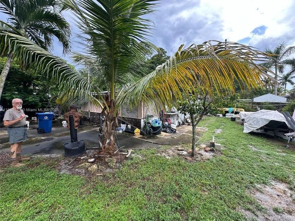 1499 SW 28th Way, Fort Lauderdale FL 33312