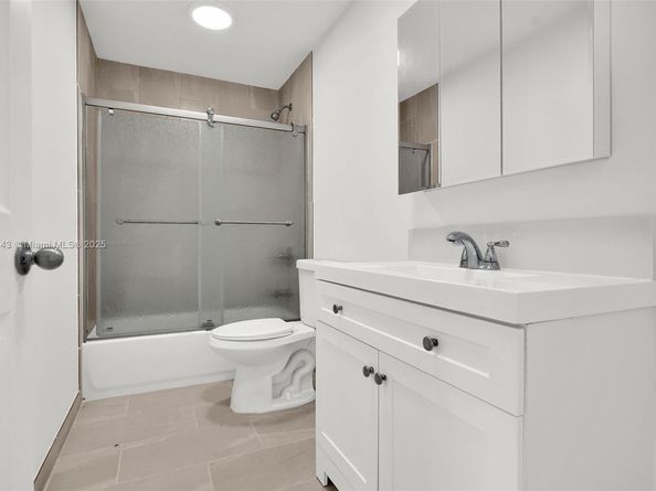600 NW 25th Ct, Miami FL 33125