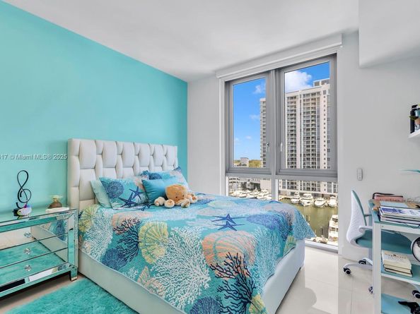 17111 Biscayne Blvd 909, North Miami Beach FL 33160