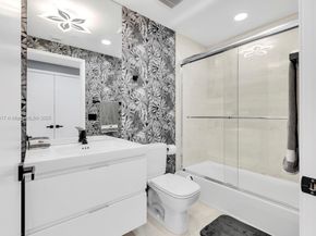 17111 Biscayne Blvd 909, North Miami Beach FL 33160