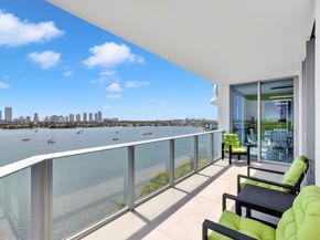 17111 Biscayne Blvd 909, North Miami Beach FL 33160