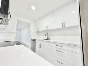 3361 NW 47th Ter 329, Lauderdale Lakes FL 33319