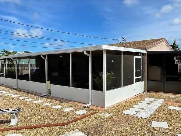 621 NE 61st St, Oakland Park FL 33334