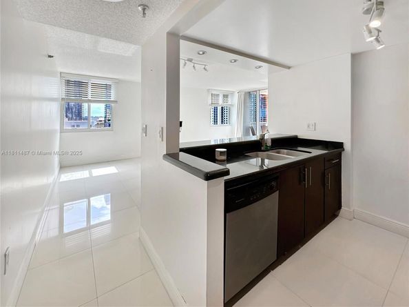 850 N Miami Ave W1903, Miami FL 33136