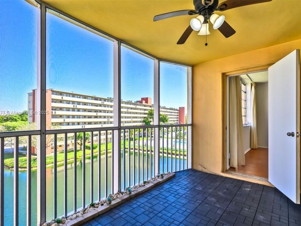 1770 NE 191st St 5081, Miami FL 33179