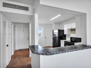 1770 NE 191st St 5081, Miami FL 33179