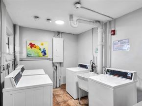 1770 NE 191st St 5081, Miami FL 33179