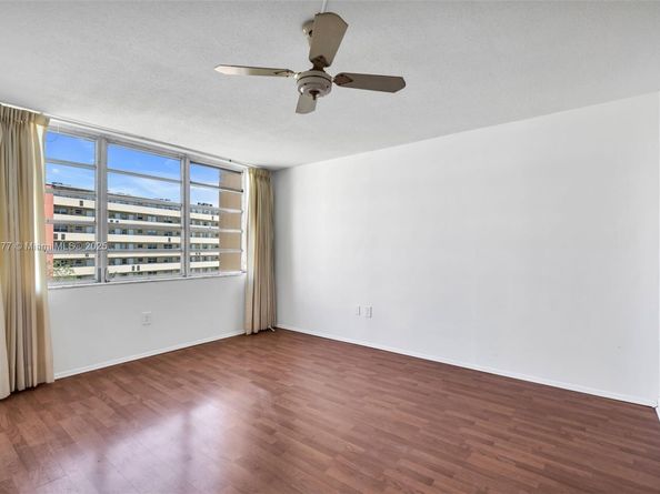 1770 NE 191st St 5081, Miami FL 33179