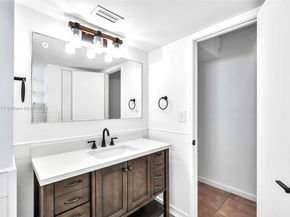 1770 NE 191st St 5081, Miami FL 33179
