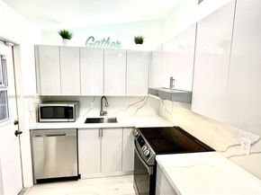 2406 Marathon Ln, Fort Lauderdale FL 33312