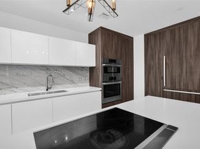 851 NE 1st Ave 2912, Miami FL 33132