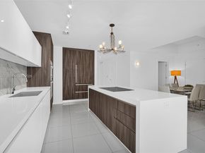 851 NE 1st Ave 2912, Miami FL 33132