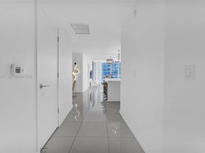 851 NE 1st Ave 2912, Miami FL 33132
