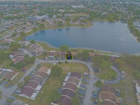 5229 SW 139th Ct, Miami FL 33175