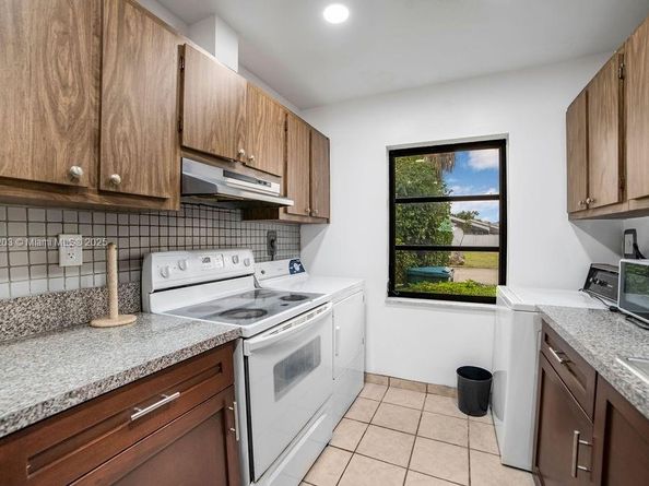 5229 SW 139th Ct, Miami FL 33175