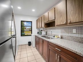 5229 SW 139th Ct, Miami FL 33175
