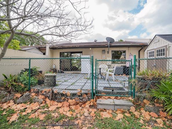5229 SW 139th Ct, Miami FL 33175