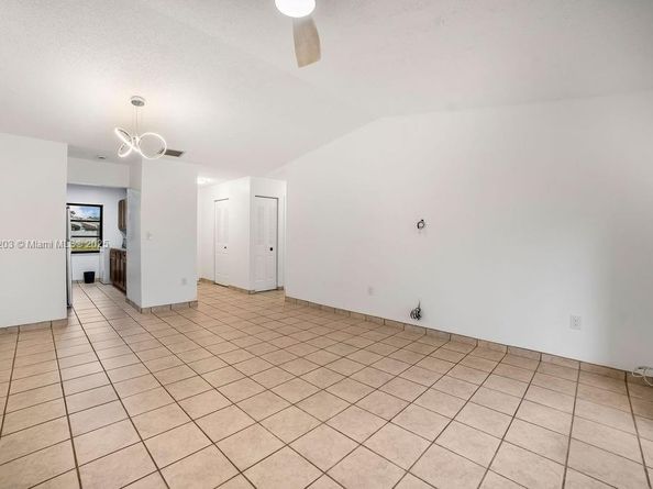 5229 SW 139th Ct, Miami FL 33175