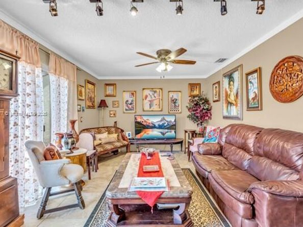 6326 NW 170 Ter, Hialeah FL 33015