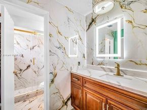6326 NW 170 Ter, Hialeah FL 33015