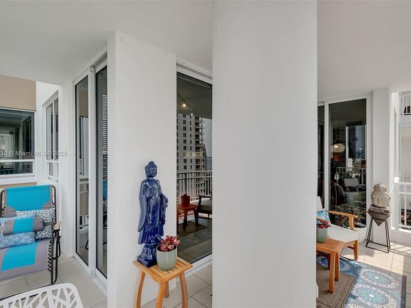 801 Brickell Key Blvd 1601, Miami FL 33131