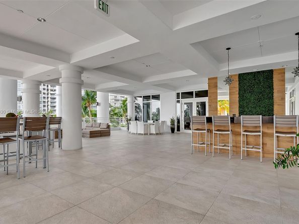 801 Brickell Key Blvd 1601, Miami FL 33131