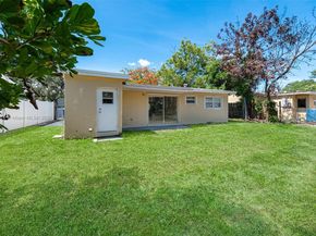 6442 Oak St, Hollywood FL 33024