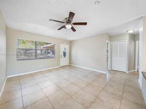6442 Oak St, Hollywood FL 33024
