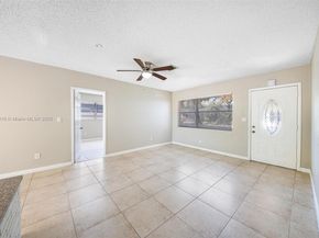 6442 Oak St, Hollywood FL 33024