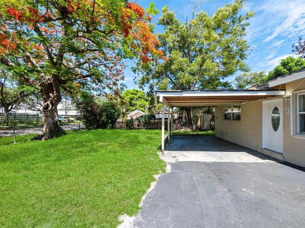 6442 Oak St, Hollywood FL 33024