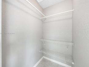 6442 Oak St, Hollywood FL 33024