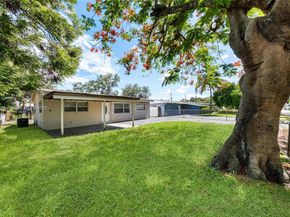 6442 Oak St, Hollywood FL 33024
