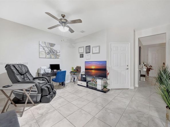 3777 SE 1st St, Homestead FL 33033