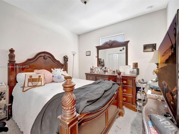 3777 SE 1st St, Homestead FL 33033