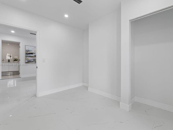 1741 SW 17th Ct, Miami FL 33145