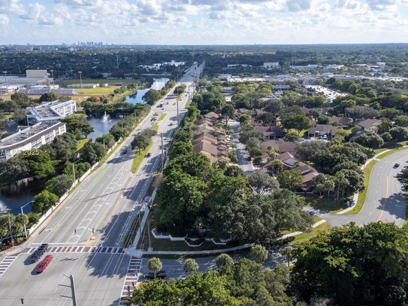 1858 Tamarind Ln, Coconut Creek FL 33063