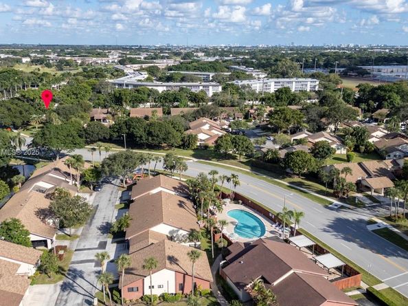 1858 Tamarind Ln, Coconut Creek FL 33063