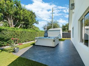 10025 SW 83rd St, Miami FL 33173