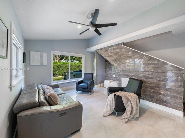 10025 SW 83rd St, Miami FL 33173