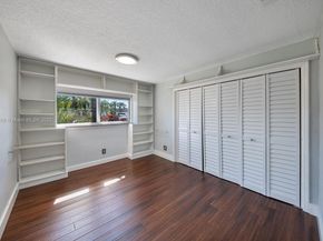 10025 SW 83rd St, Miami FL 33173